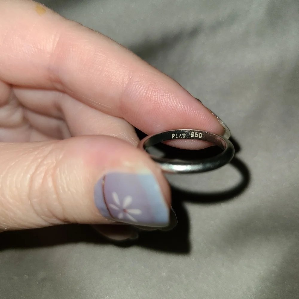 Platinum wedding band size 5